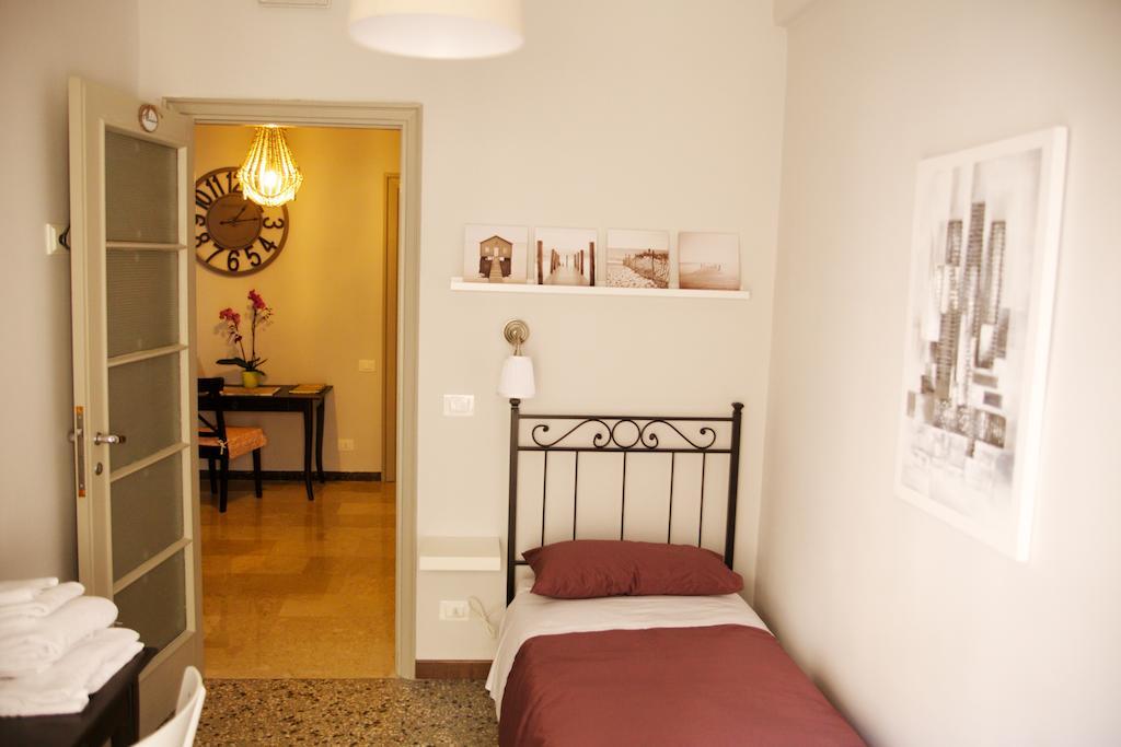 La Casa In Prati Panzió Róma Szoba fotó